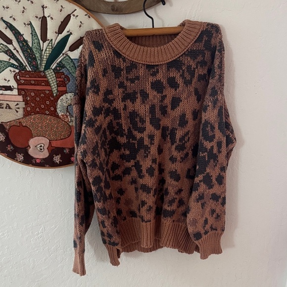 aerie Sweaters - Aerie Cheetah Pullover Side Slit Sweater Small NWT